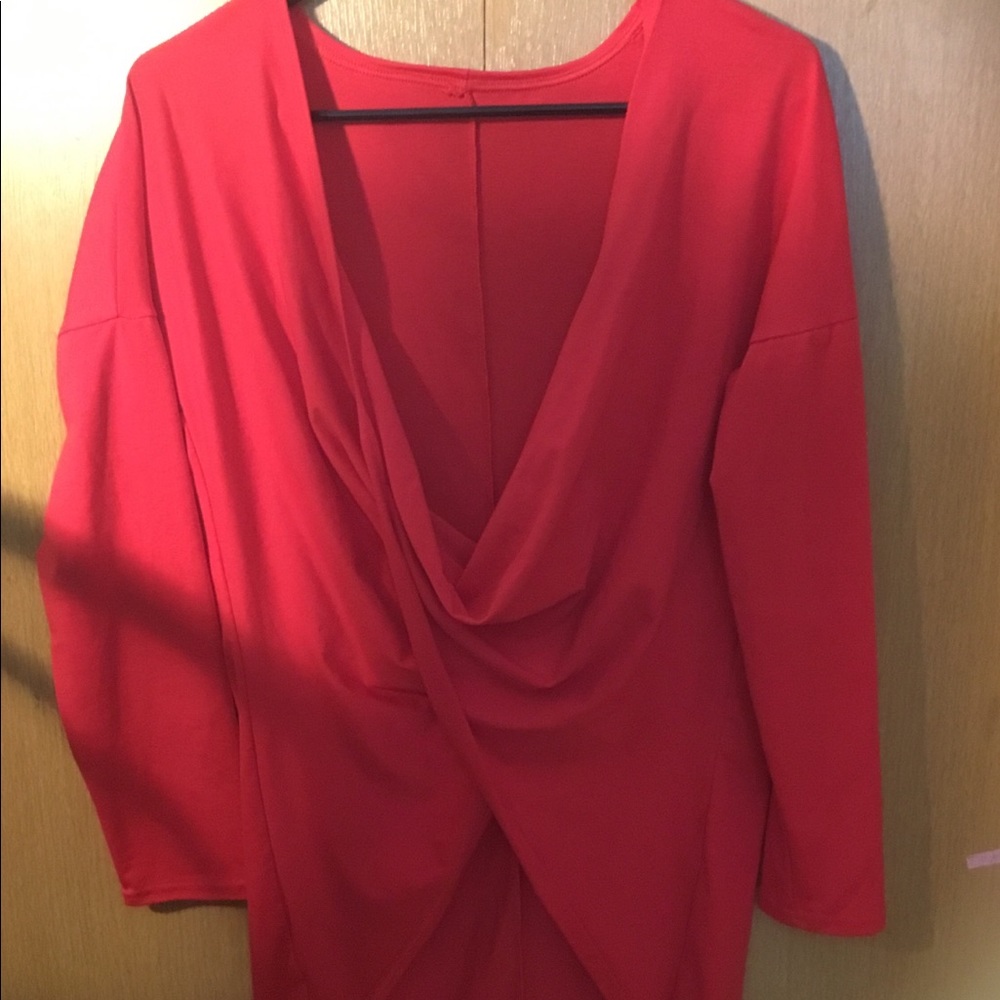 SOLD....Hi/lo top size lg